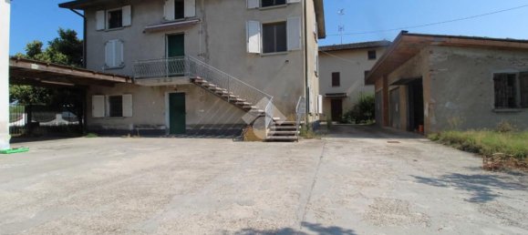 3 rooms Apartment in Cadelbosco di Sopra, Italy No. 304332 30