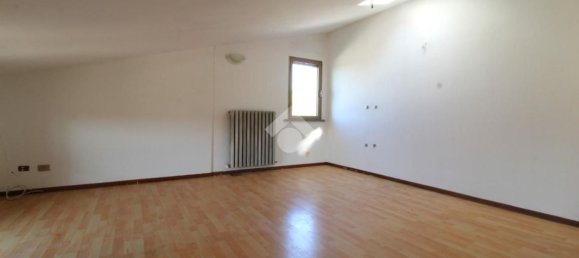 3 rooms Apartment in Cadelbosco di Sopra, Italy No. 304332 19