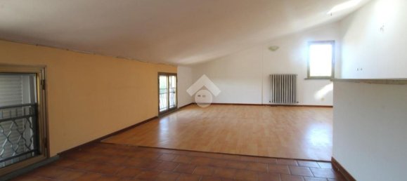 3 rooms Apartment in Cadelbosco di Sopra, Italy No. 304332 18