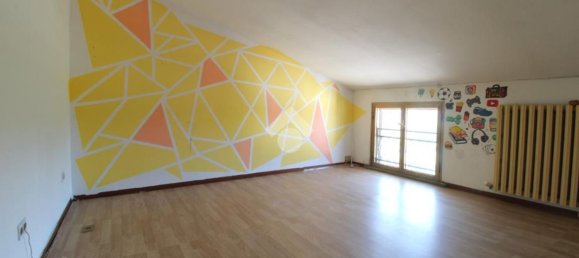 3 rooms Apartment in Cadelbosco di Sopra, Italy No. 304332 27