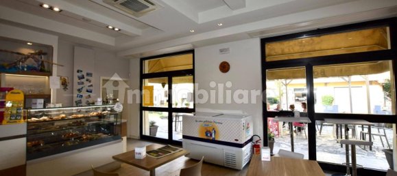 200m² Commercial property in Pontedera, Italy No. 91877 7