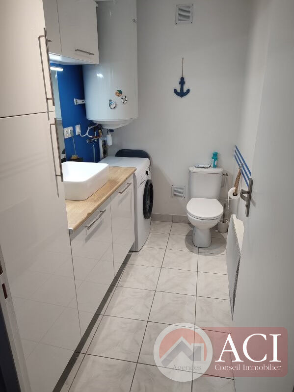 2 bedrooms Apartment in Bornel, France No. 60832