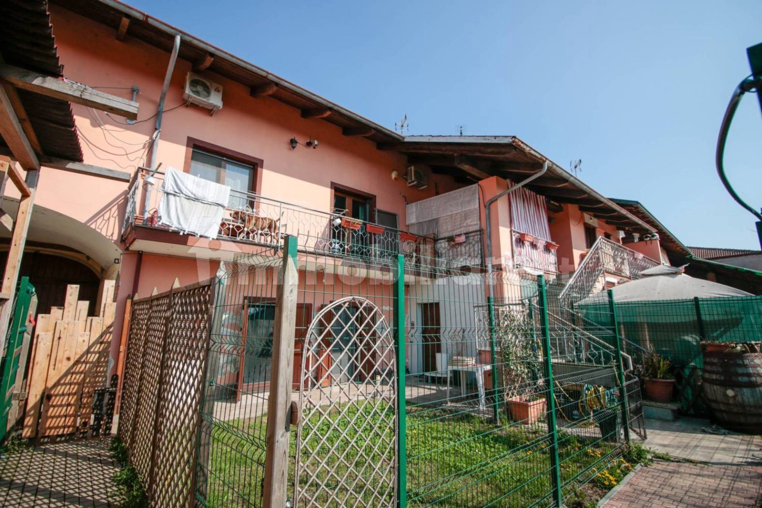 Apartamento de 2 dormitorios en Montanaro, Italy No. 172314