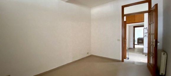 3 rooms Apartment in Cave, Italy No. 10609 5