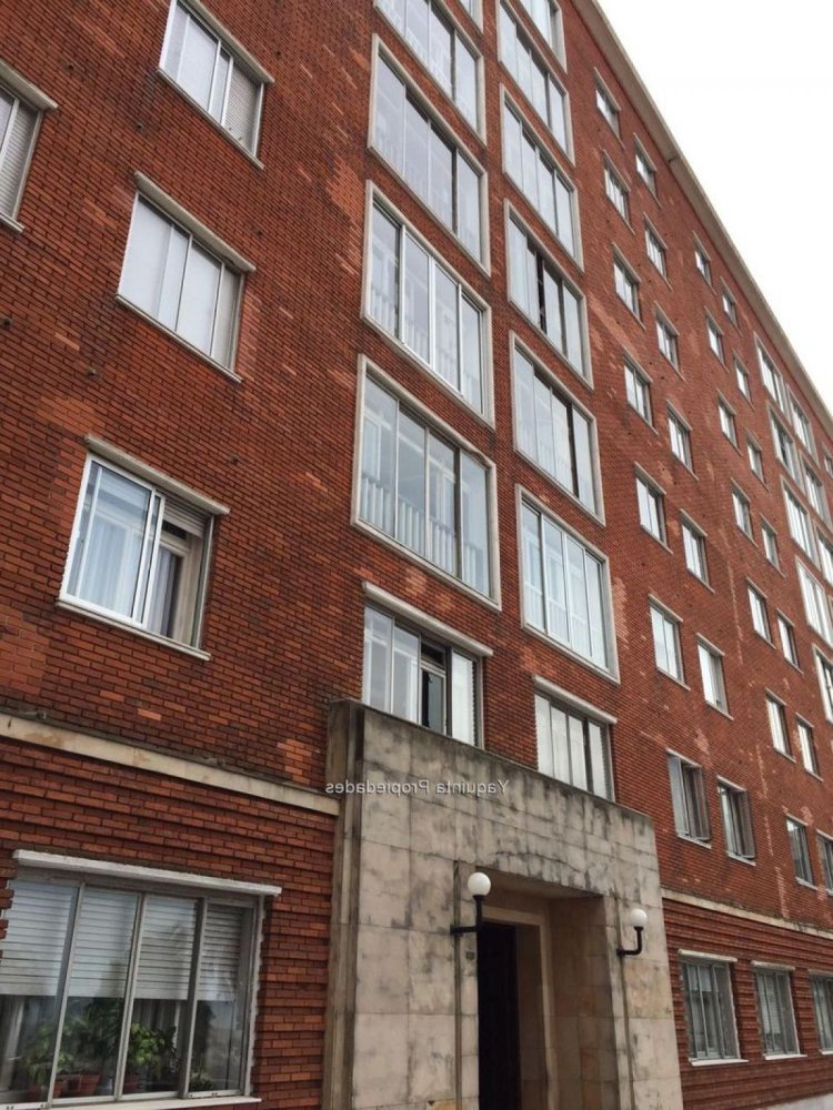 2 bedrooms Apartment in Montevideo, Uruguay No. 5497