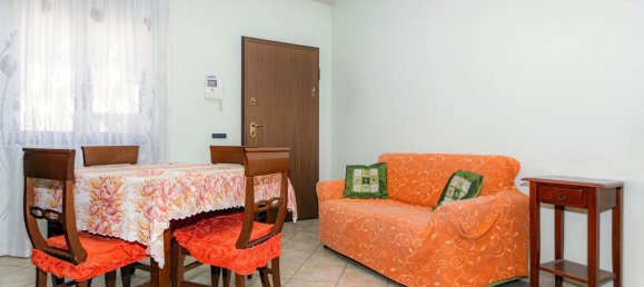 4 rooms House in San Cesareo, Italy No. 26401 45