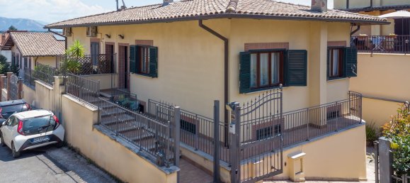 4 rooms House in San Cesareo, Italy No. 26401 30