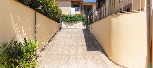 4 rooms House in San Cesareo, Italy No. 26401 13