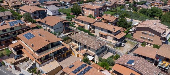 4 rooms House in San Cesareo, Italy No. 26401 26