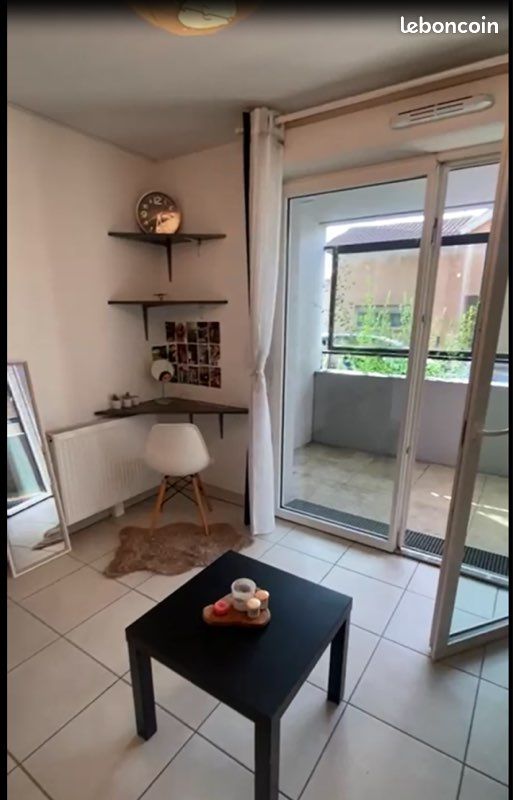 Estudio en Toulouse, France No. 337931