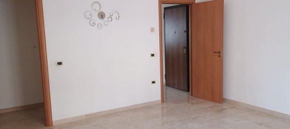 Apartamento de 3 dormitorios en San Giorgio Ionico, Italy No. 330002 3