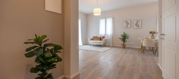 4 rooms Apartment in Coriano, Italy No. 95185 3