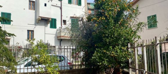 5-Zimmer Haus in Pistoia, Italy, Nr. 251218 3