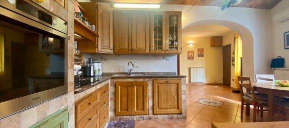 5-Zimmer Haus in Pistoia, Italy, Nr. 251218 9