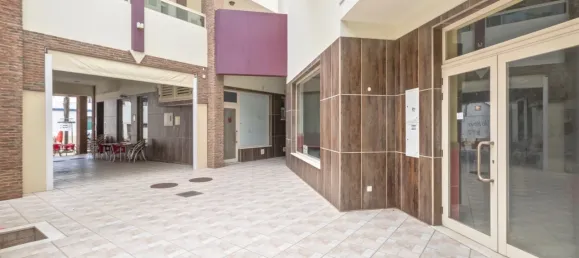 Gewerbliche Immobilie in Ferragudo, Portugal 61m², Nr. 138164 6