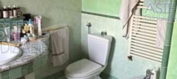 3 rooms Apartment in Massa e Cozzile, Italy No. 40731 7