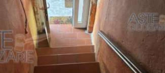 3 rooms Apartment in Massa e Cozzile, Italy No. 40731 3