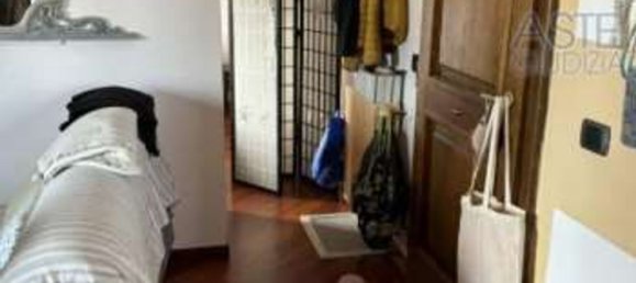 3 rooms Apartment in Massa e Cozzile, Italy No. 40731 4