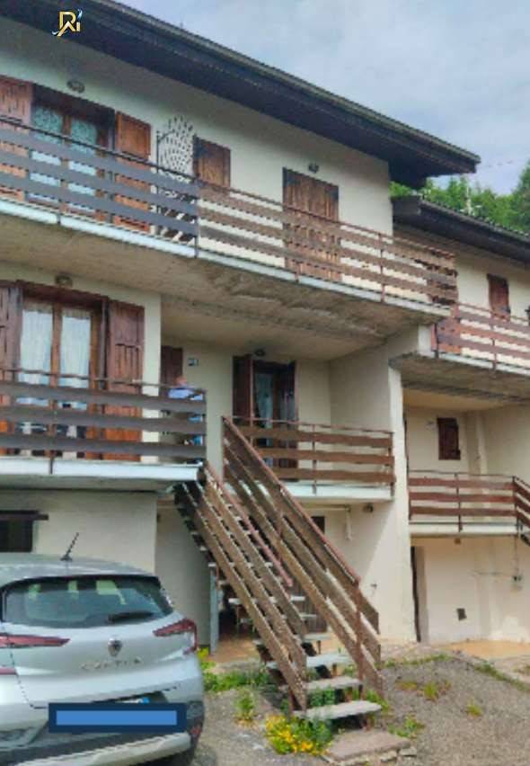 Дом с 3 комнатами в Сестола, Италия № 93134