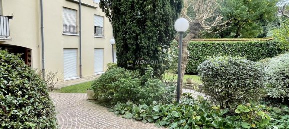 2 bedrooms Apartment in Thiais, France No. 165201 9