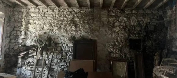 Дом с 5 комнатами в Гуилья, Италия № 37319 5