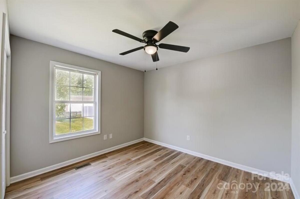 3 Schlafzimmer Haus in Concord, USA, Nr. 289605