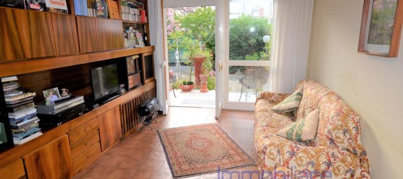 8 rooms House in Riccione, Italy No. 178352 3