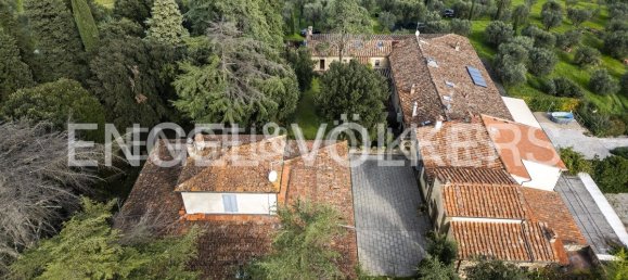 Вилла с 8 спальнями в Карминьяно, Италия № 127870 45