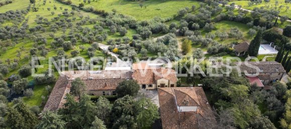 Вилла с 8 спальнями в Карминьяно, Италия № 127870 42