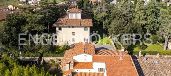 Вилла с 8 спальнями в Карминьяно, Италия № 127870 47