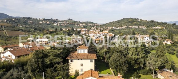 Вилла с 8 спальнями в Карминьяно, Италия № 127870 48