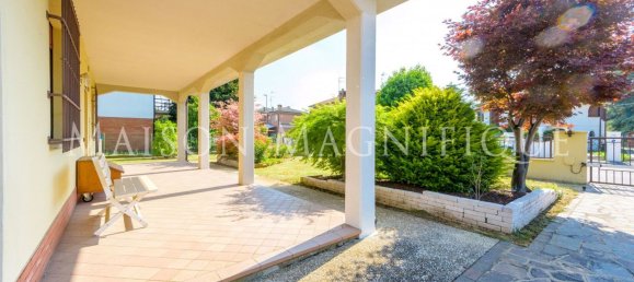 6 rooms Villa in Copparo, Italy No. 17256 10