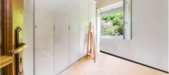 Apartamento de 3 dormitorios en Genoa, Italy No. 279177 2