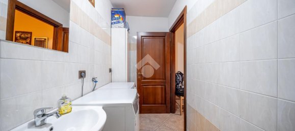 4 rooms Villa in Reggio Emilia, Italy No. 3076 9