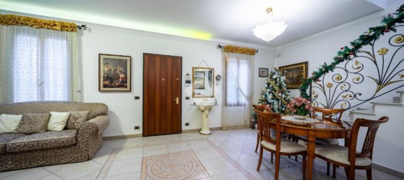 4 rooms Villa in Reggio Emilia, Italy No. 3076 3