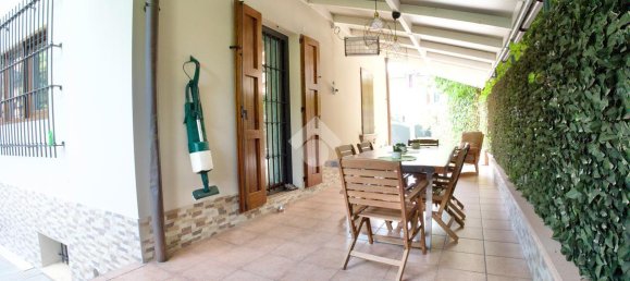 4 rooms Villa in Reggio Emilia, Italy No. 3076 32