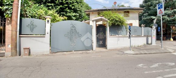 4 rooms Villa in Reggio Emilia, Italy No. 3076 40