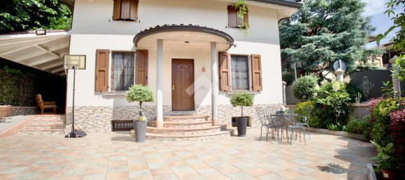 4 rooms Villa in Reggio Emilia, Italy No. 3076 36