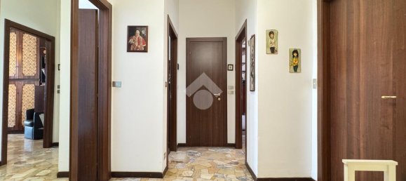 2 bedrooms Apartment in Milan, Italy No. 340367 6