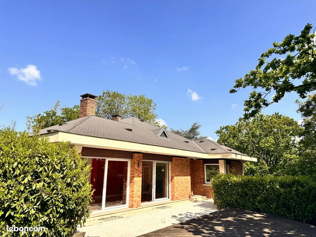 4 غرف نوم فيلا في Sainte-Ruffine, France رقم 74873