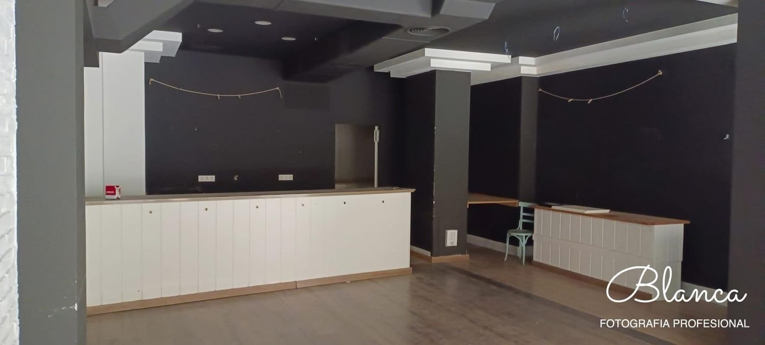 Gewerbliche Immobilie in Chartered Community of Navarre, Spain 666m², Nr. 32711