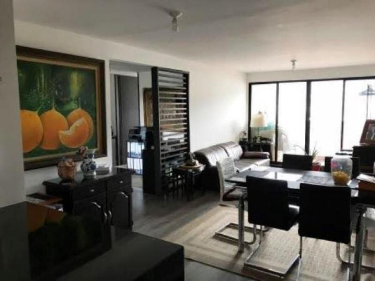 Casa de 3 dormitorios en Bogotá, Colombia No. 10872