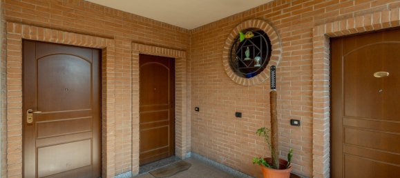 2 rooms Apartment in Solaro, Italy No. 330366 22