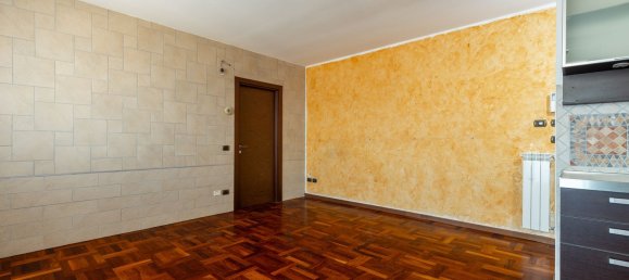 2 rooms Apartment in Solaro, Italy No. 330366 6