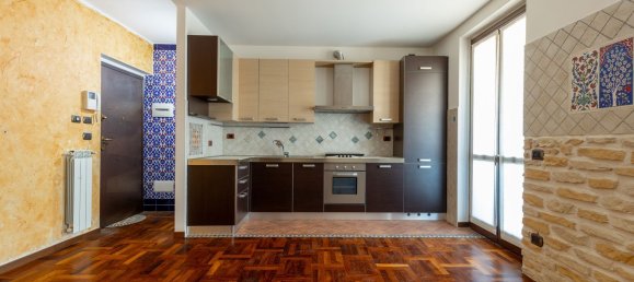 2 rooms Apartment in Solaro, Italy No. 330366 2