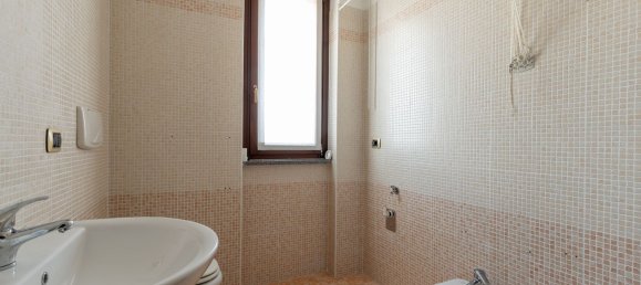 2 rooms Apartment in Solaro, Italy No. 330366 19