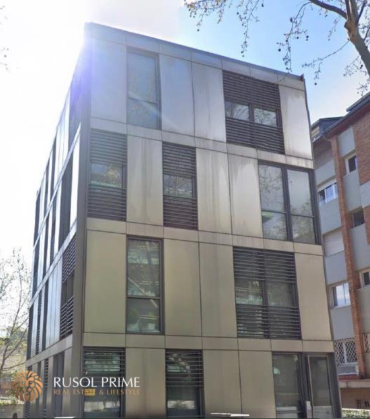 548m² Commercial property in Barcelona, Spain No. 337