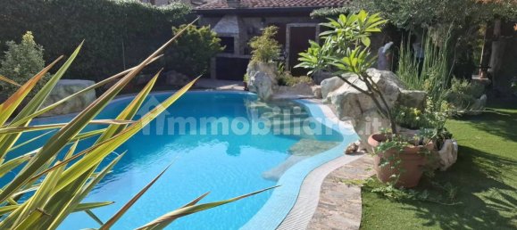 3 bedrooms Villa in Peschiera del Garda, Italy No. 340930 3