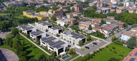 Villa de 4 habitaciónes en Carpi, Italy No. 7032 10