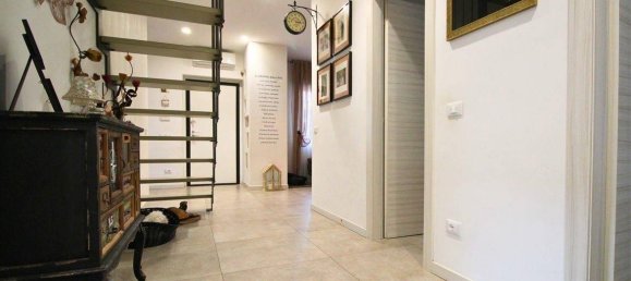 3 Schlafzimmer Villa in Limbiate, Italy, Nr. 13571 16